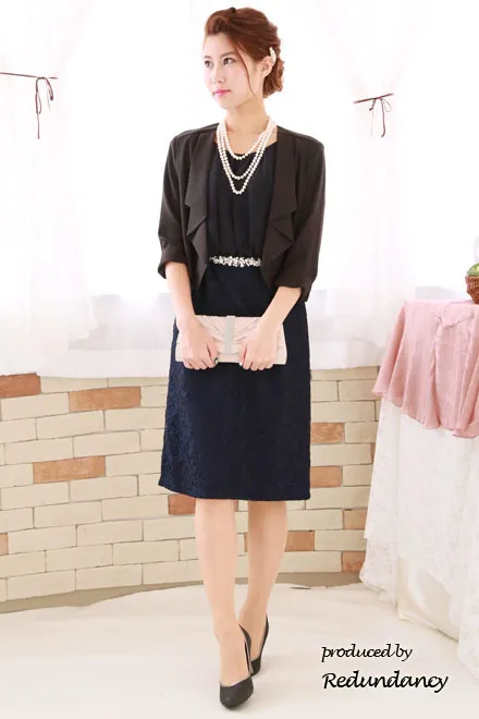 ネイビーのシフォンとレースの異素材タイトドレス