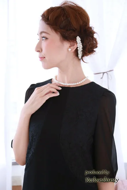 ブラックのシンプルミモレ丈フォーマルドレス