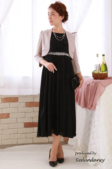 ブラックのシフォン生地×ウエストビジューロングドレス