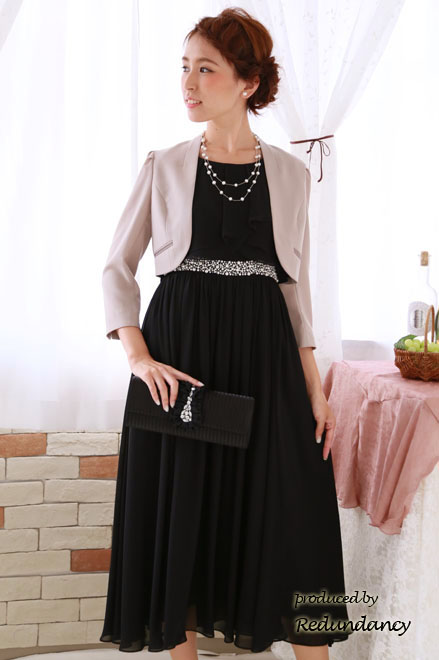 ブラックのシフォン生地×ウエストビジューロングドレス