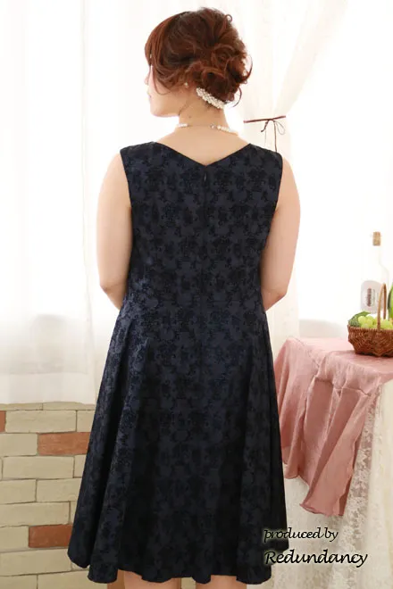ネイビーのダマスク総柄ラメ刺繍クラシカルドレス