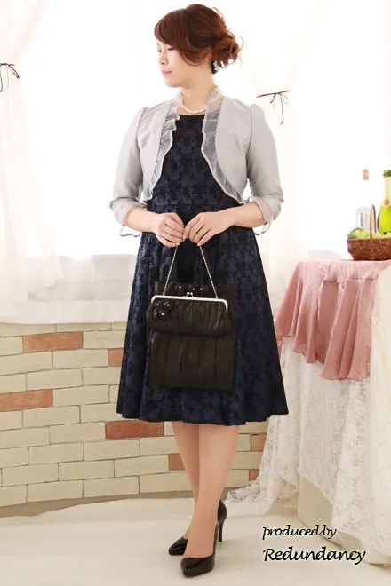 ネイビーのダマスク総柄ラメ刺繍クラシカルドレス