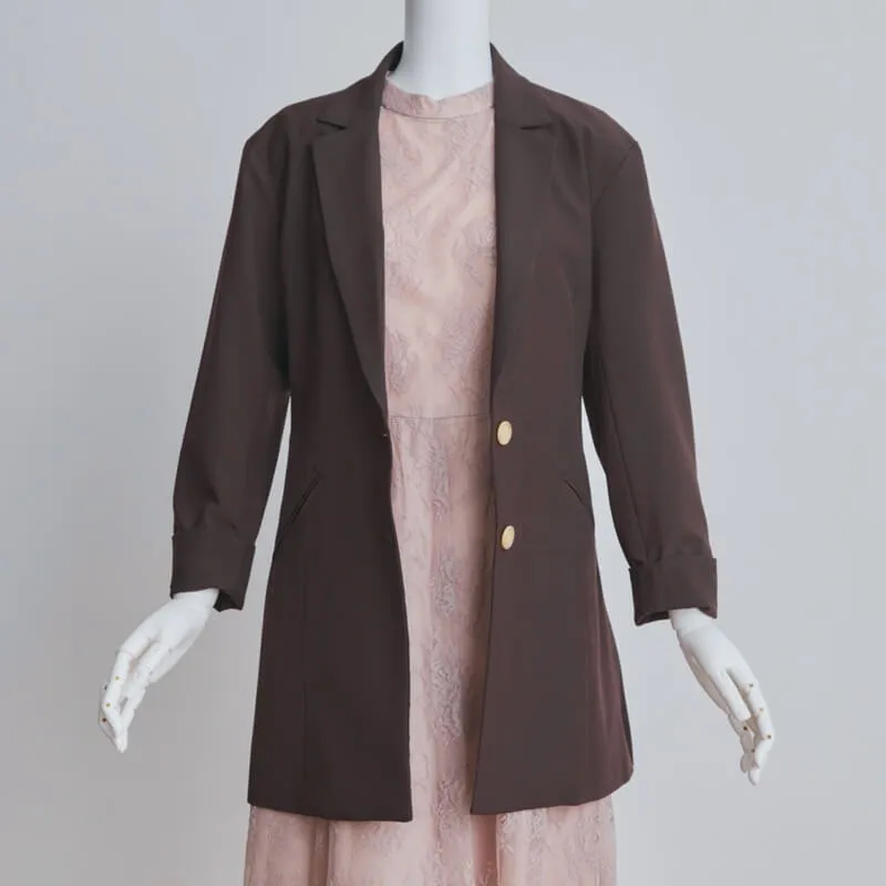 ブラウンのテーラードジャケット