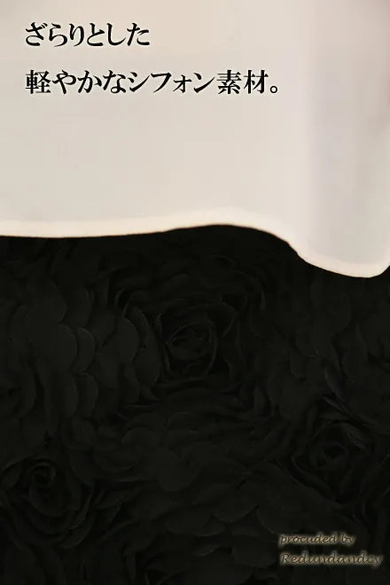 ホワイト×ブラックのツーピース風シフォンドレス