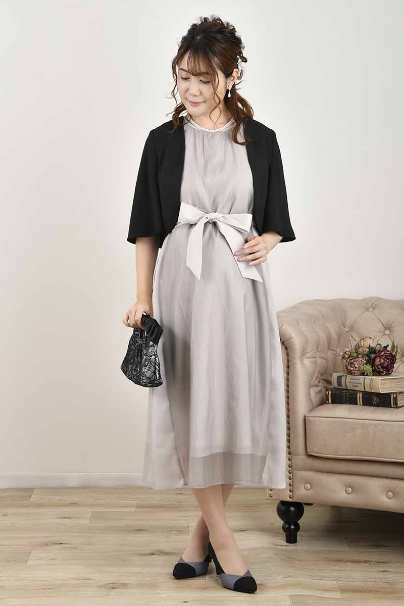 シルバーグレーのサイド切替えシフォンドレスコーディネートセット