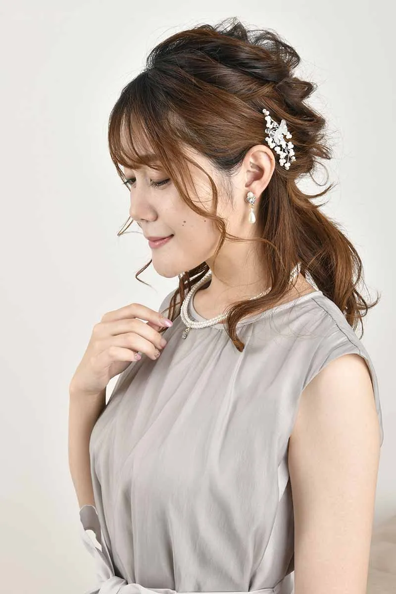 シルバーグレーのサイド切替えシフォンドレスコーディネートセット