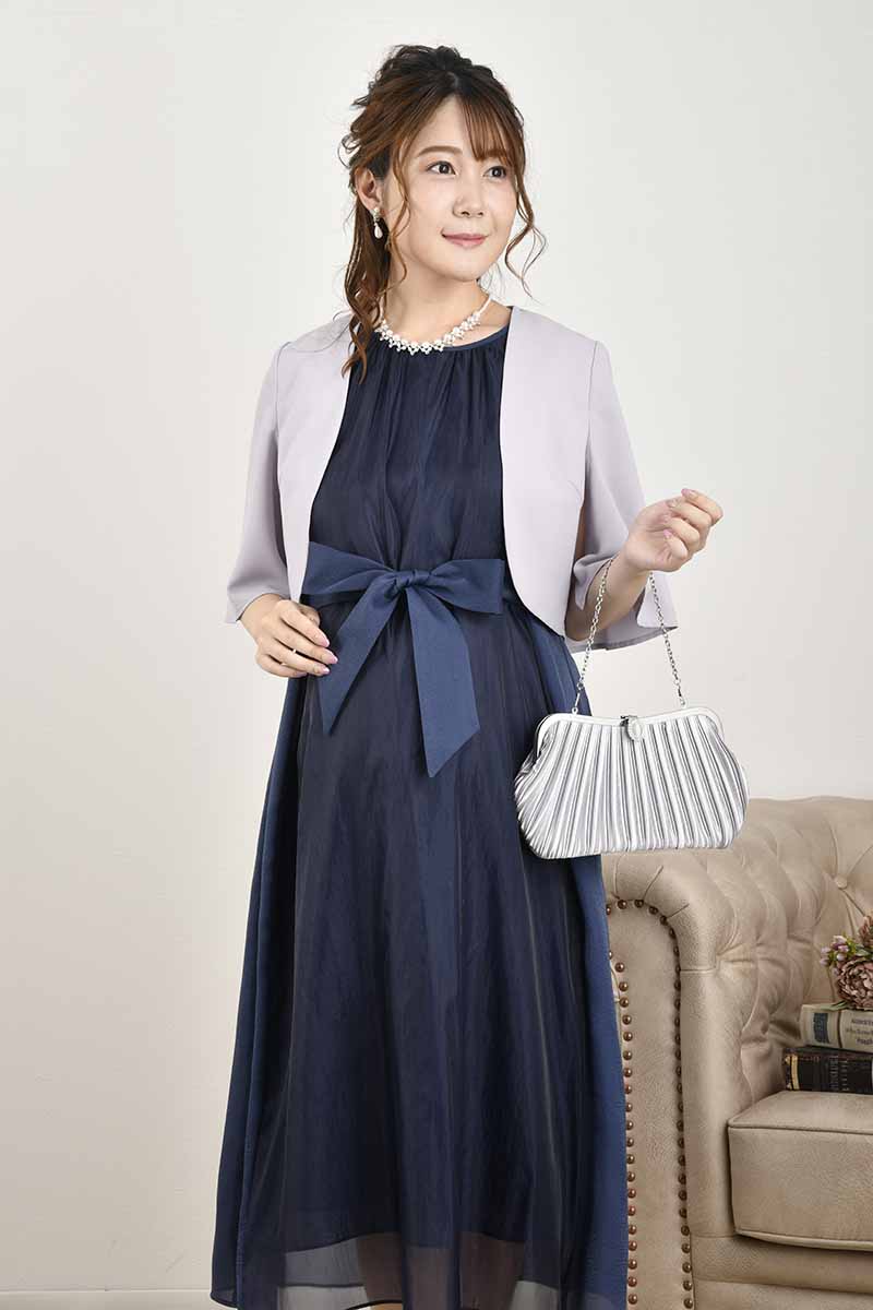 ネイビーのサイド切替えシフォンドレスコーディネートセット