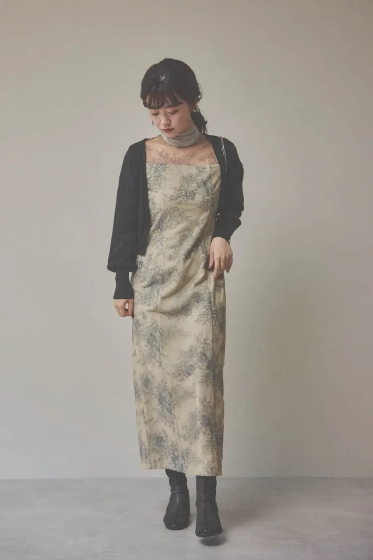 ベージュのシャイニーレースリボンドレス