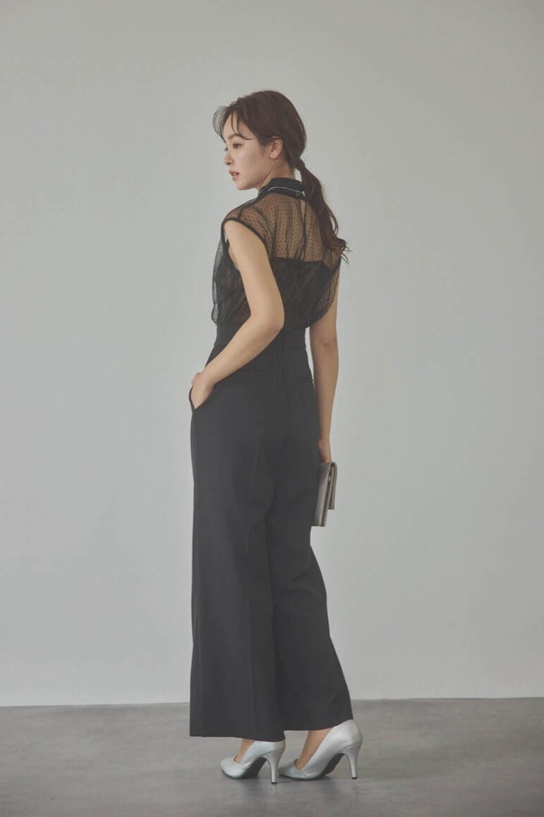 ブラックのチュールレースドッキングコンビネゾン