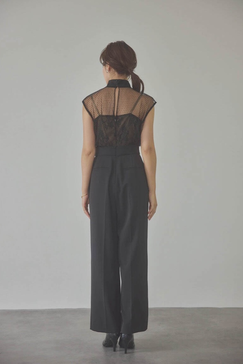 ブラックのチュールレースドッキングコンビネゾン