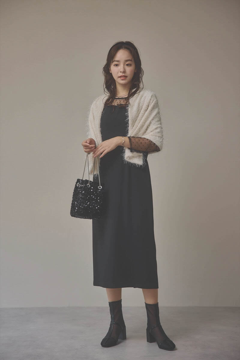 ブラックのスパンコールバッグ