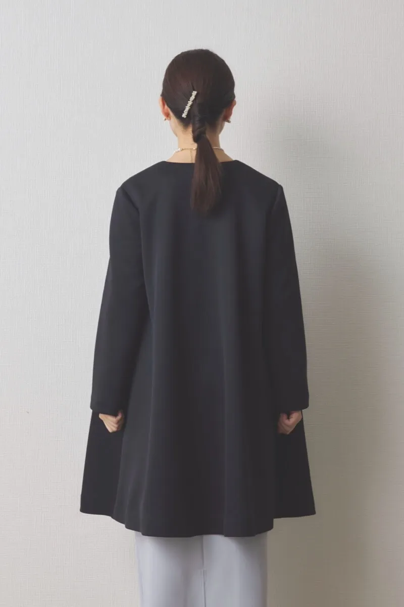 ブラックのパールボンディングコート