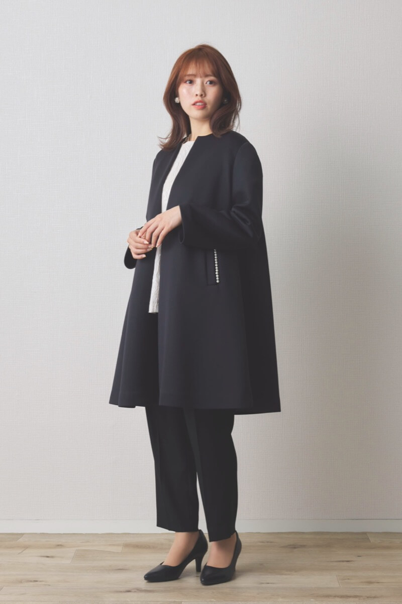 ブラックのパールボンディングコート