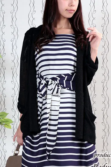 ネイビーとホワイトのウエストリボンボーダーワンピース