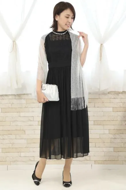 ブラックのフレンチスリーブロングドレス