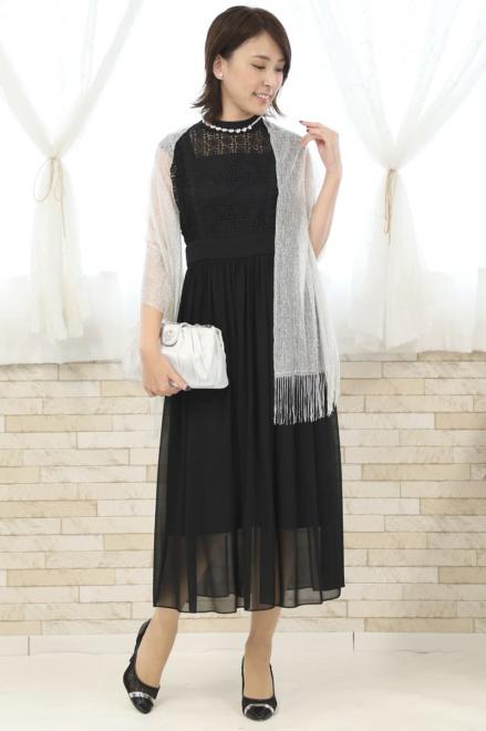 ブラックのフレンチスリーブロングドレス