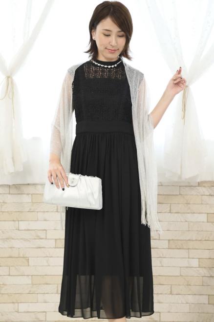 ブラックのフレンチスリーブロングドレス