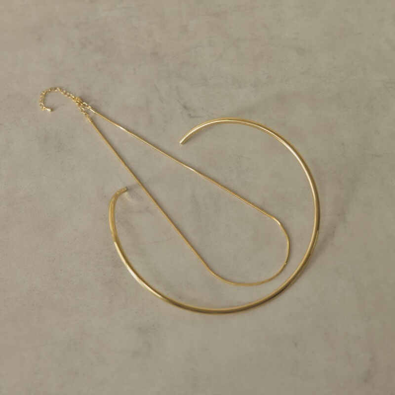 ゴールドのメタルチョーカー×スネークネックレス