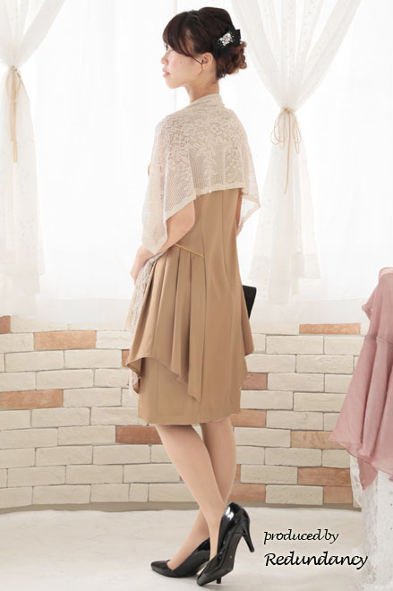 ブラックのリボンビジュー付きバレッタ