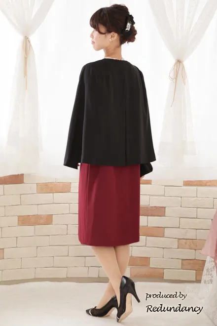 ブラックのリボンビジュー付きバレッタ