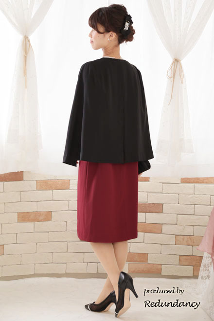 ブラックのリボンビジュー付きバレッタ