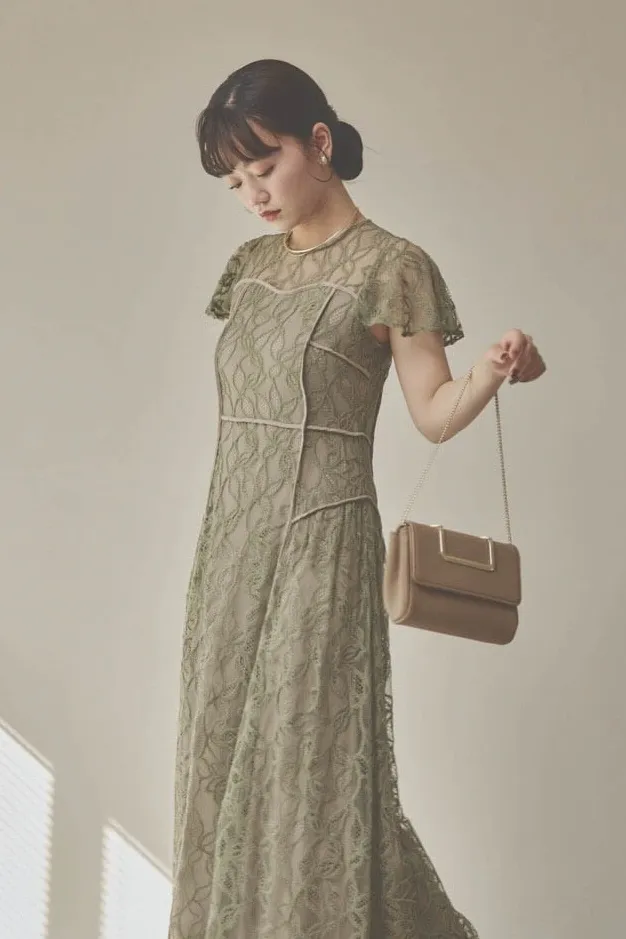 ゴールドのメタルチョーカー×スネークネックレス