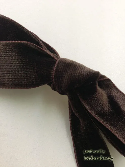 ダークブラウンのリボンバレッタ