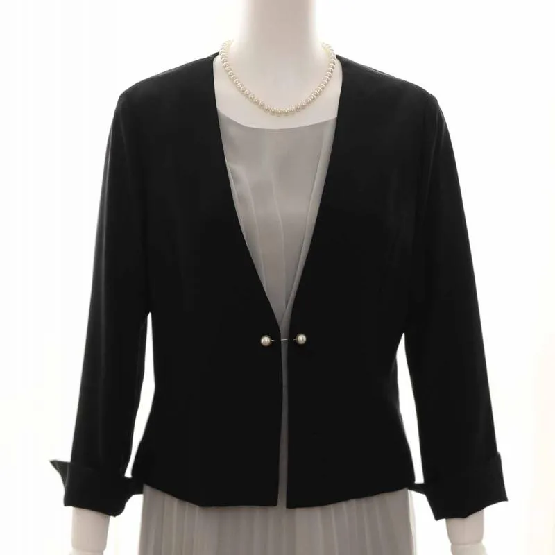 ブラックのレースプリーツVネックドレスコーディネートセット