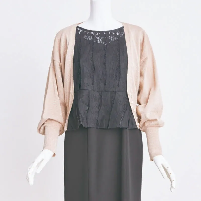 ゴールドのラメ入りカーディガン