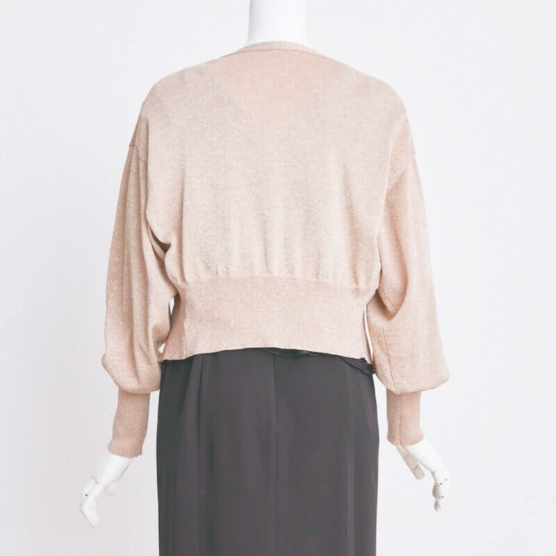 ゴールドのラメ入りカーディガン