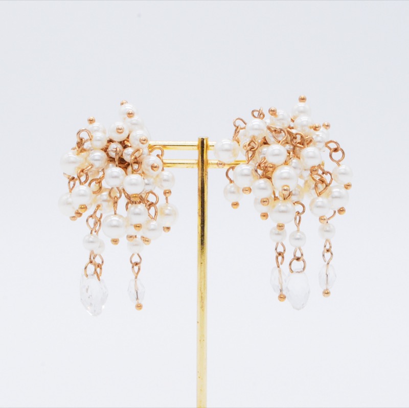 シャンデリアパールのボリュームイヤリング