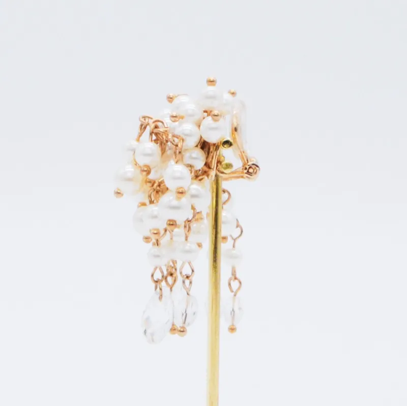 シャンデリアパールのボリュームイヤリング