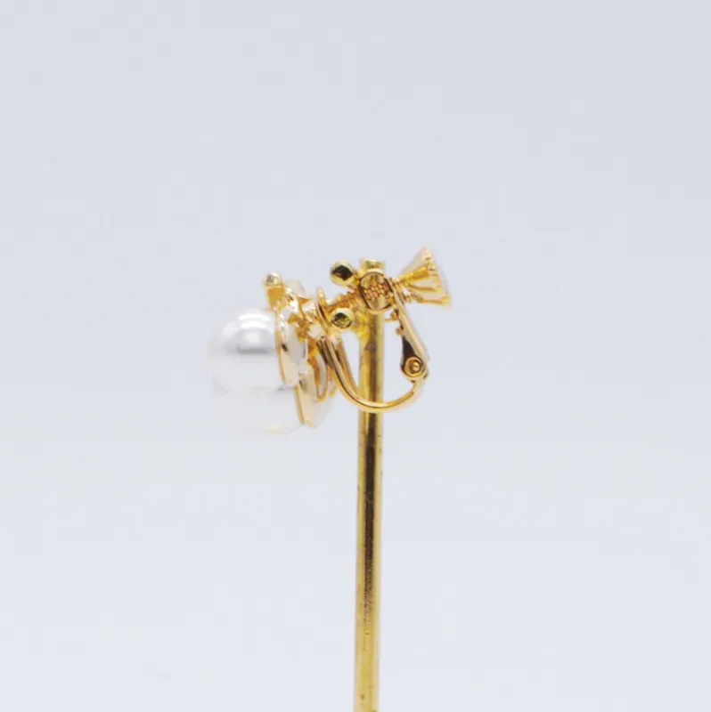 ゴールドのラインパールイヤリング