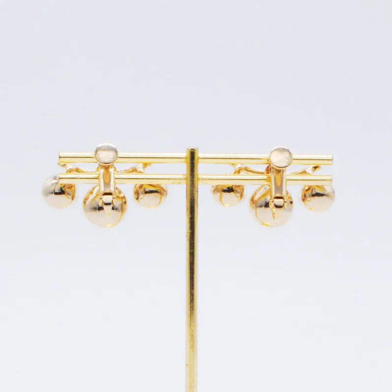 ゴールドのラインパールイヤリング