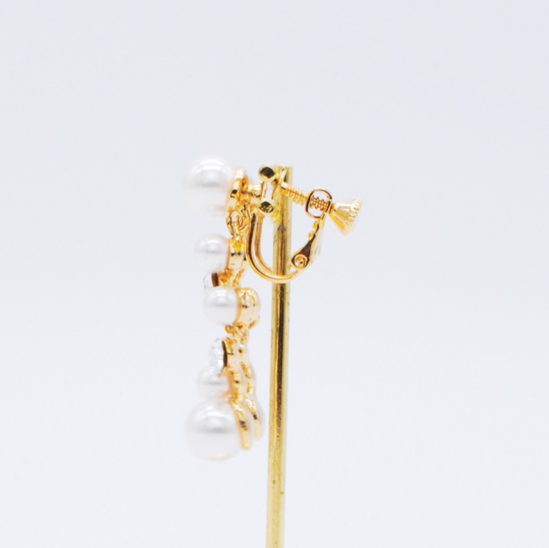 ランダムパールのロングイヤリング