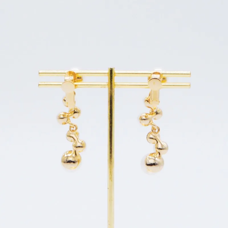 ランダムパールのロングイヤリング