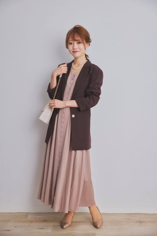 ブラウンのテーラードジャケット