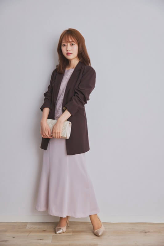 ブラウンのテーラードジャケット