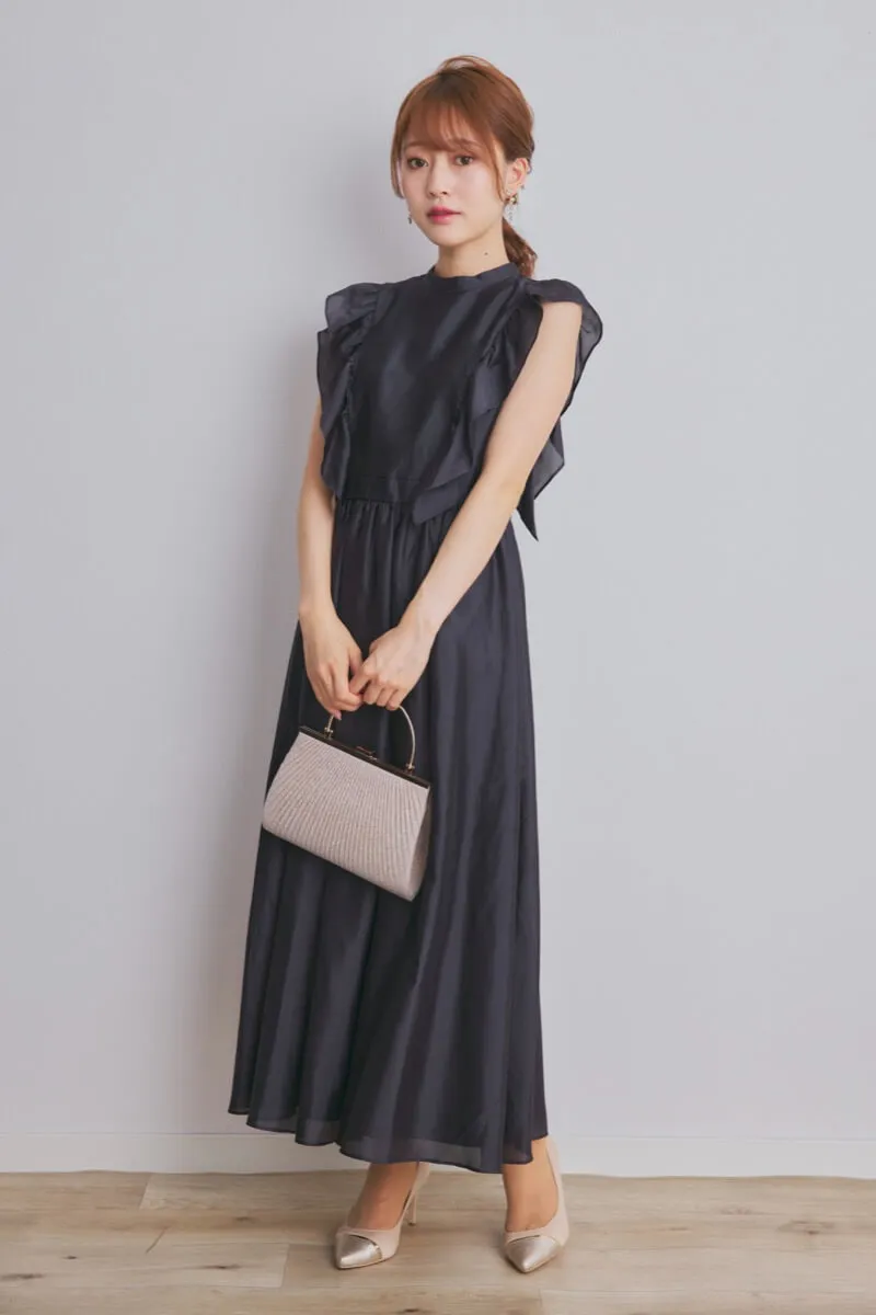 ベージュのラメプリーツがま口クラッチバッグ