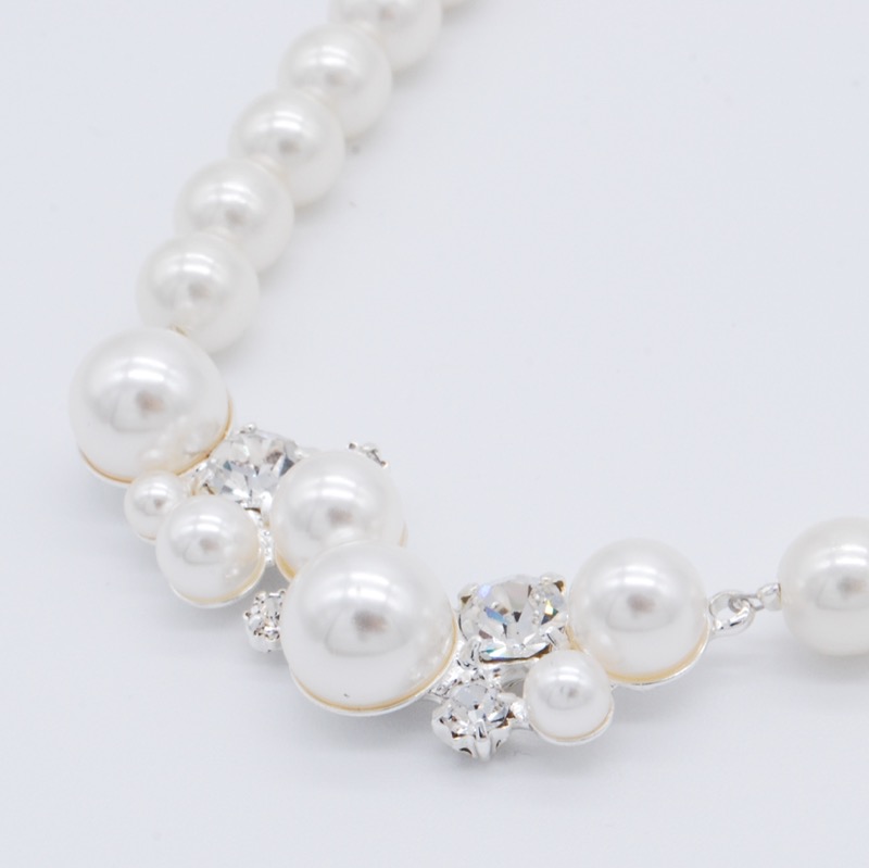 パール×ストーンのモチーフネックレス