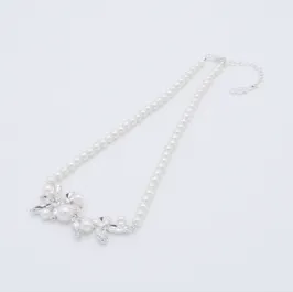 ビジューモチーフのパールネックレス(シルバー)