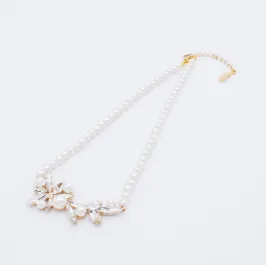 ビジューモチーフのパールネックレス(ゴールド)