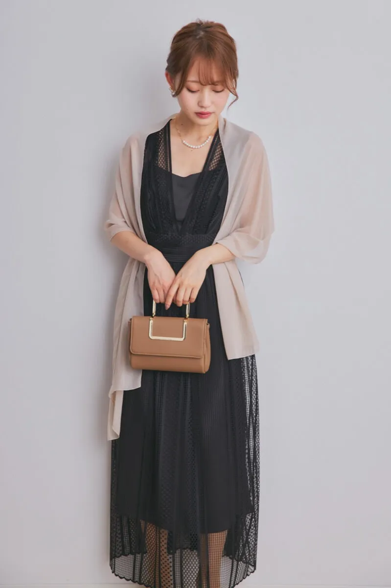 ベージュのシフォンストール