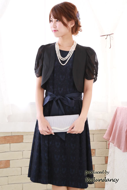 ブラックのジャケット風シンプルボレロ