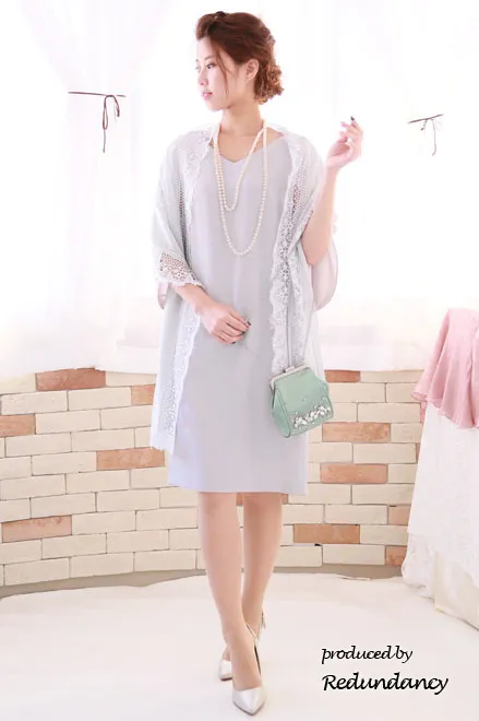 シルバーのラメと刺繍レースのストール