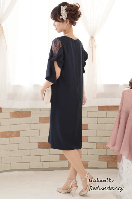 ブラックのリボン風スリーブドレス