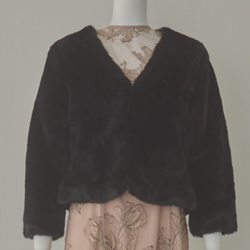 ブラックのファージャケット