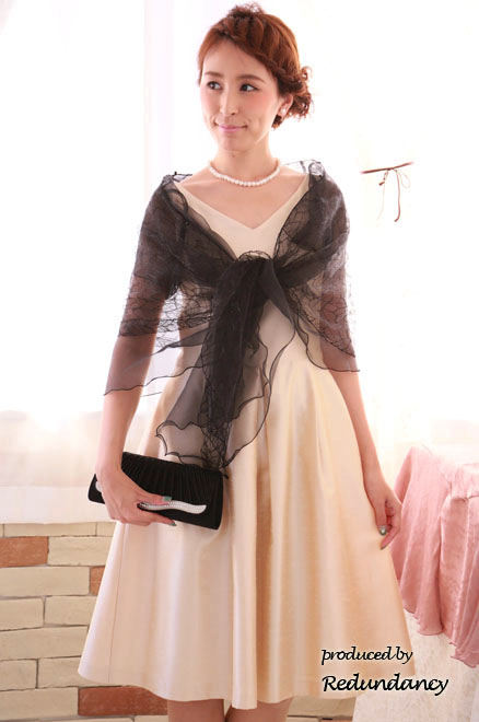 ホワイトパールとストーンのネックレス