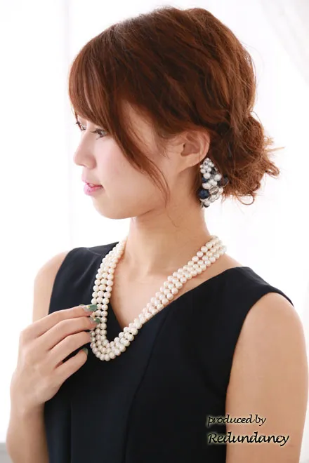 ホワイトパールのスタンダードロングネックレス