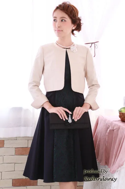 シルバーとホワイトパールの花ブローチ